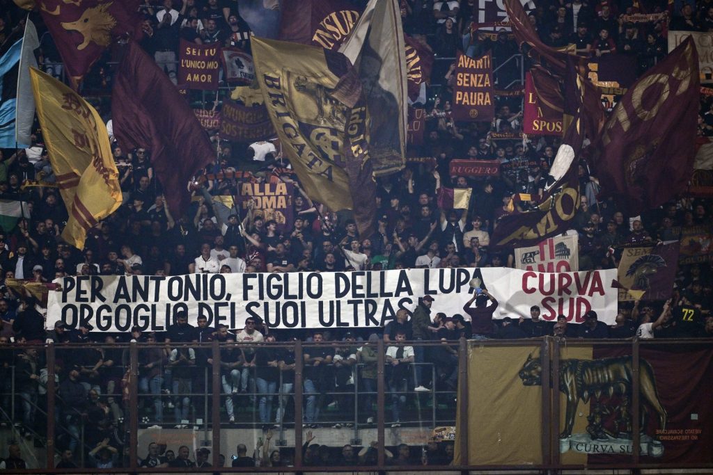 Striscione - Tifosi Roma - De Falchi