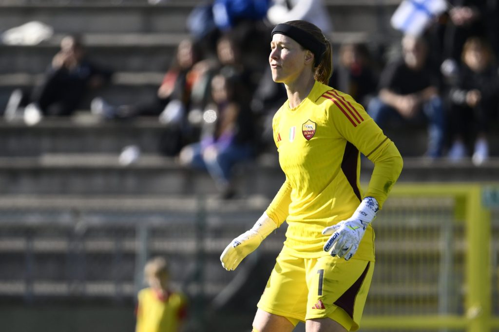 Korpela Roma Femminile