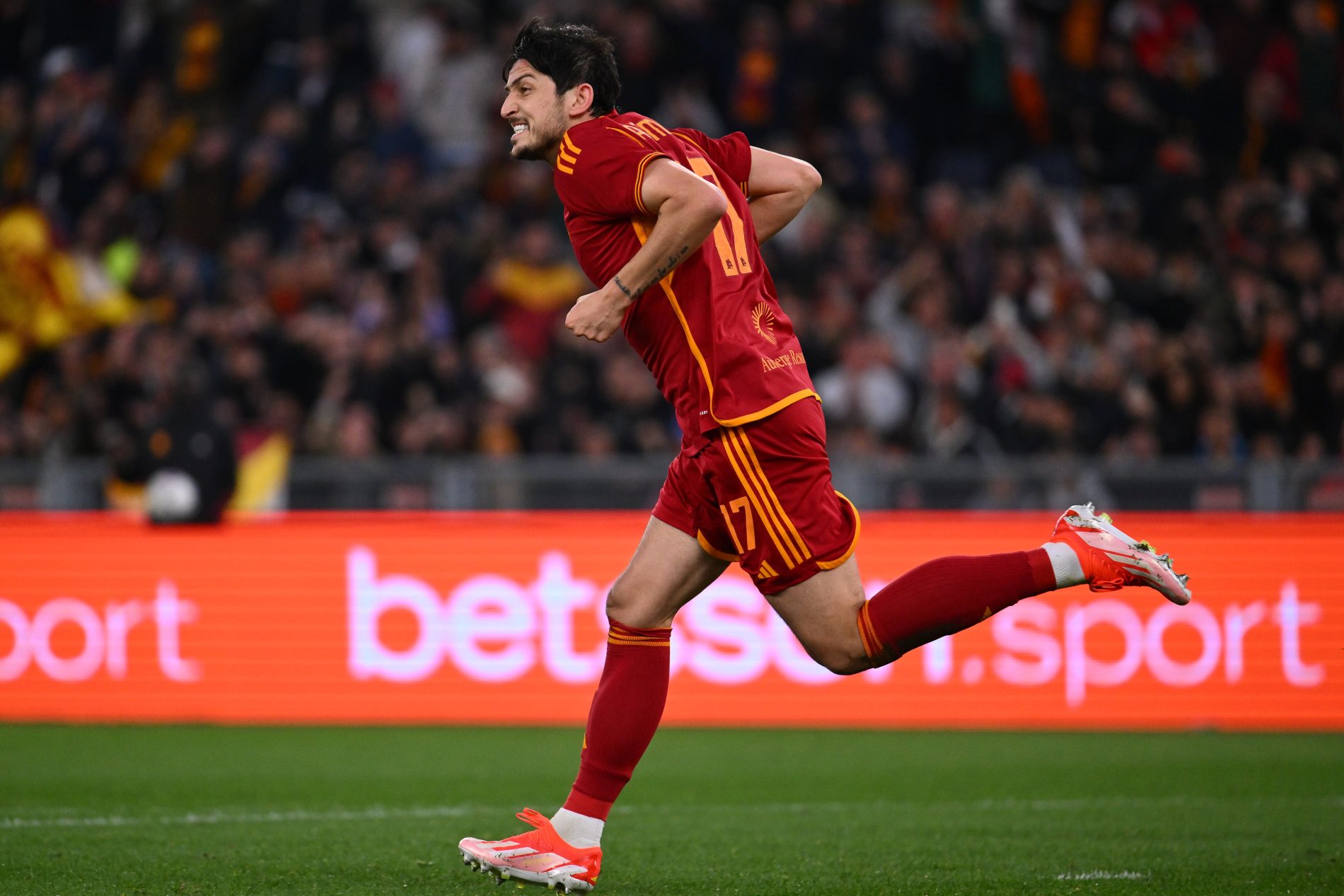 Azmoun Roma