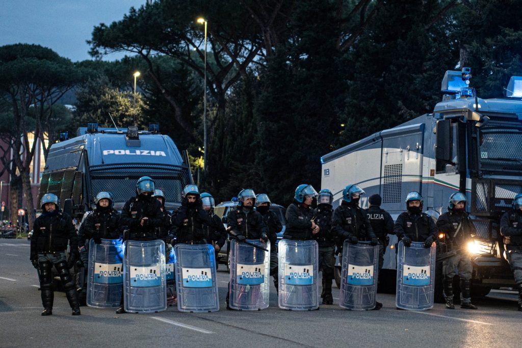 Polizia, Olimpico, allerta sicurezza, Ultrà, Roma-Eintracht, derby