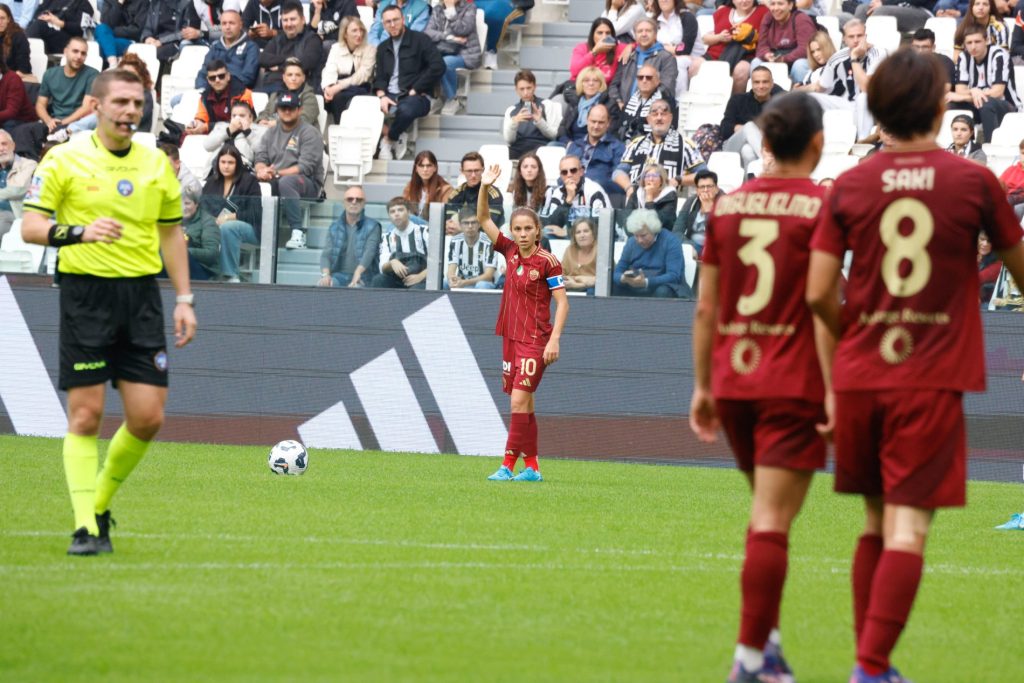 Giugliano, Juventus-Roma