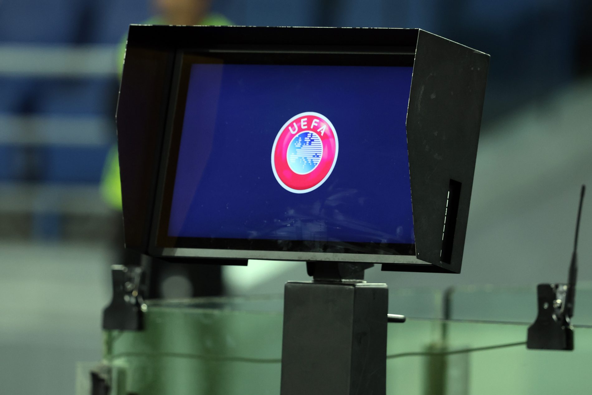 Var, Uefa