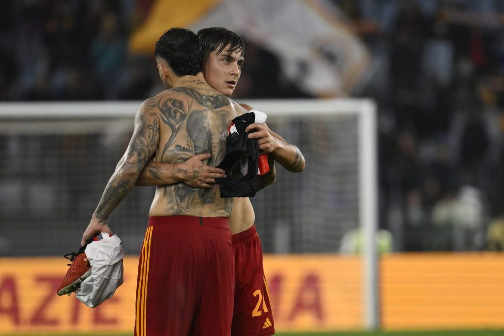 Paredes, Dybala