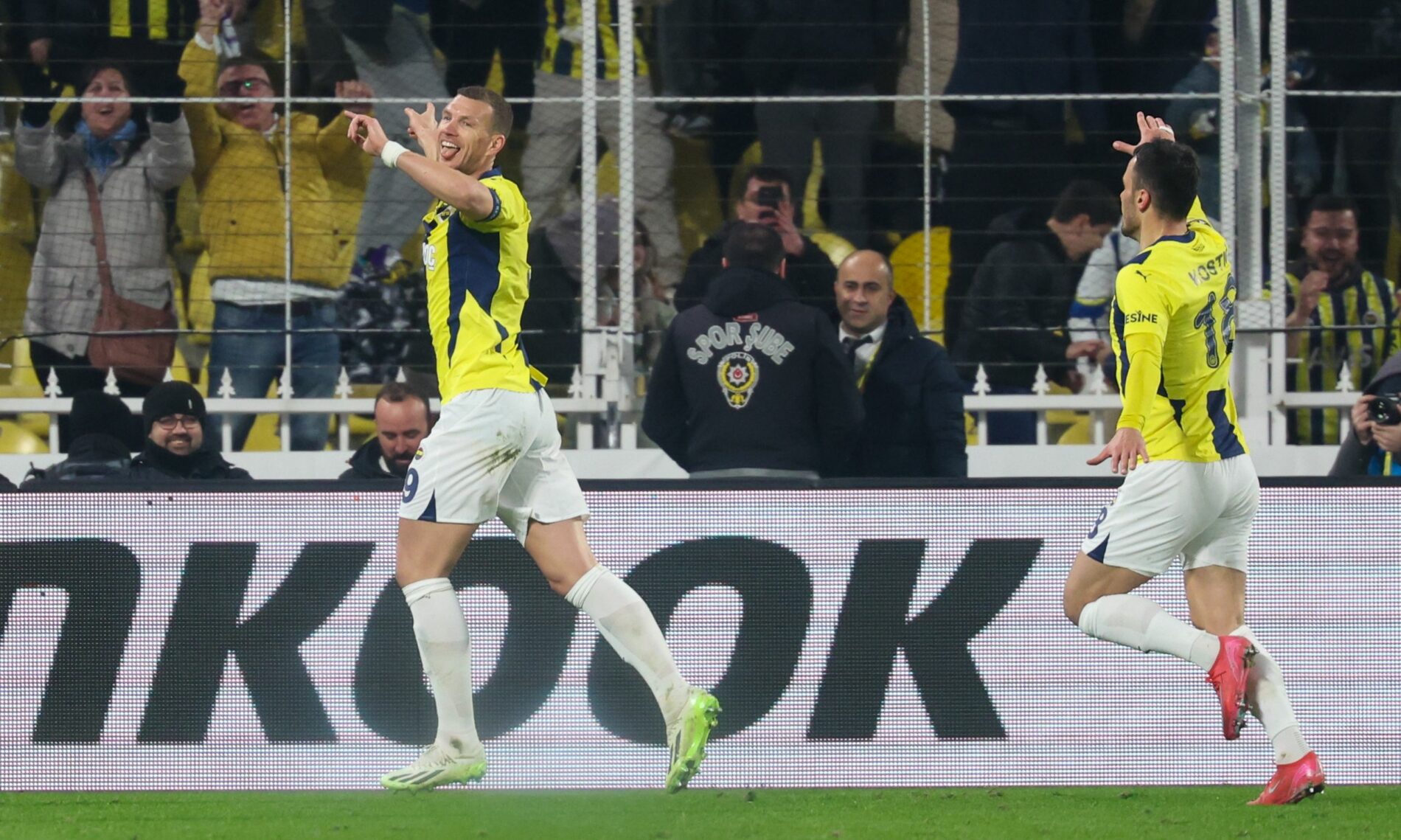 Fenerbahce, Dzeko