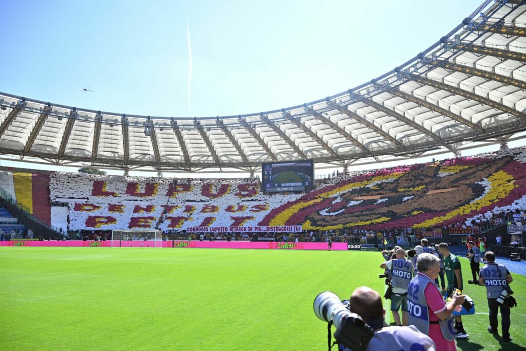 Curva Sud, Lazio-Roma