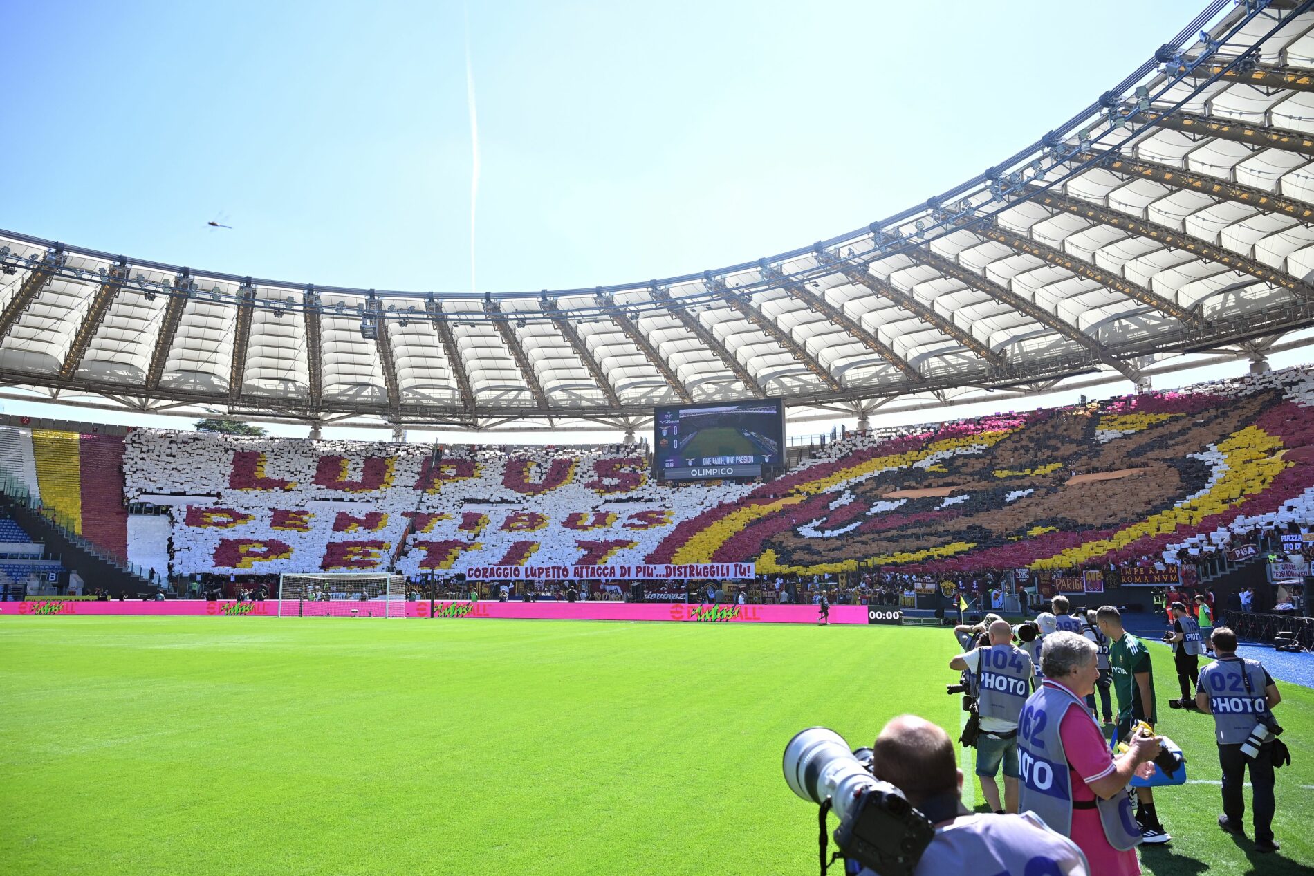 Curva Sud, Lazio-Roma