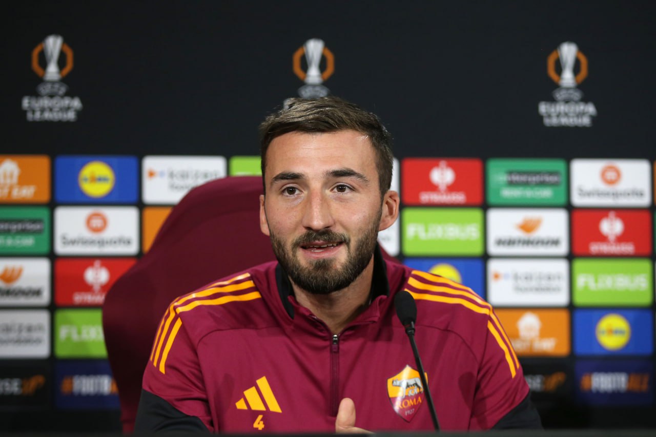 Bryan Cristante in conferenza stampa pre Roma-Midtjylland