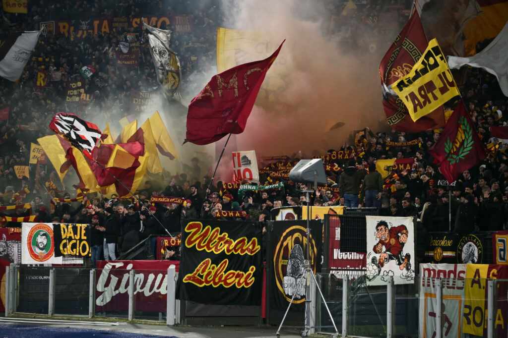 Tifosi Roma - Olimpico - Roma-Como - Serie A,