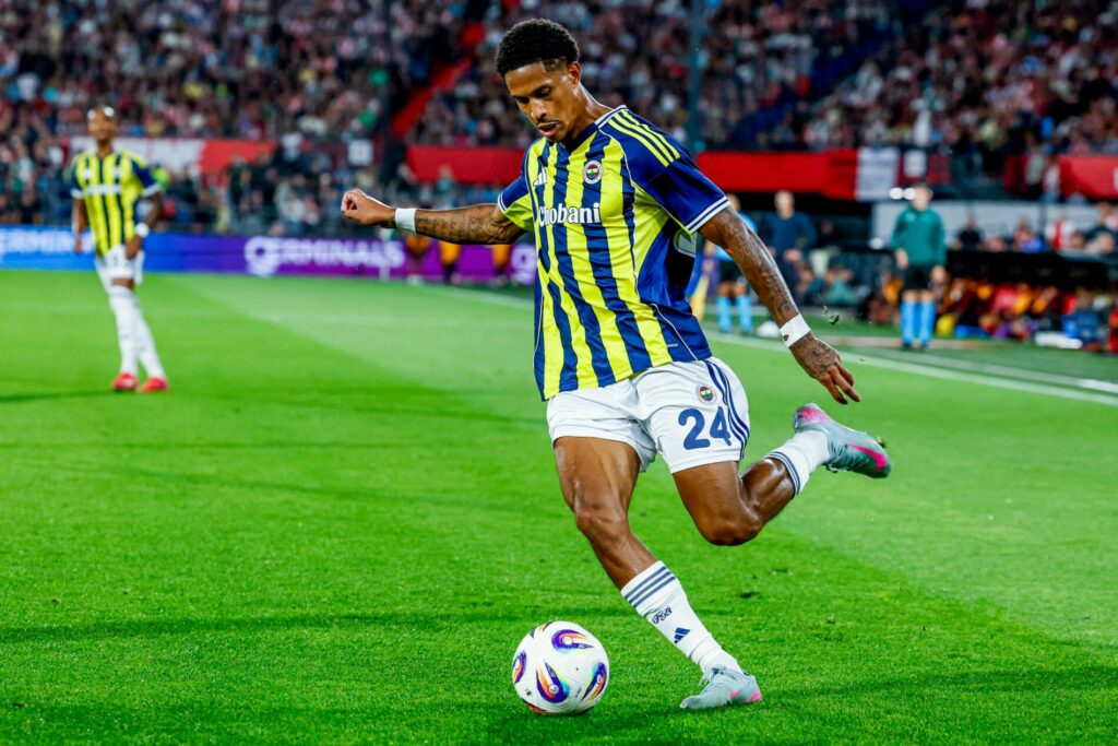 Jayden Oosterwolde, Fenerbahce