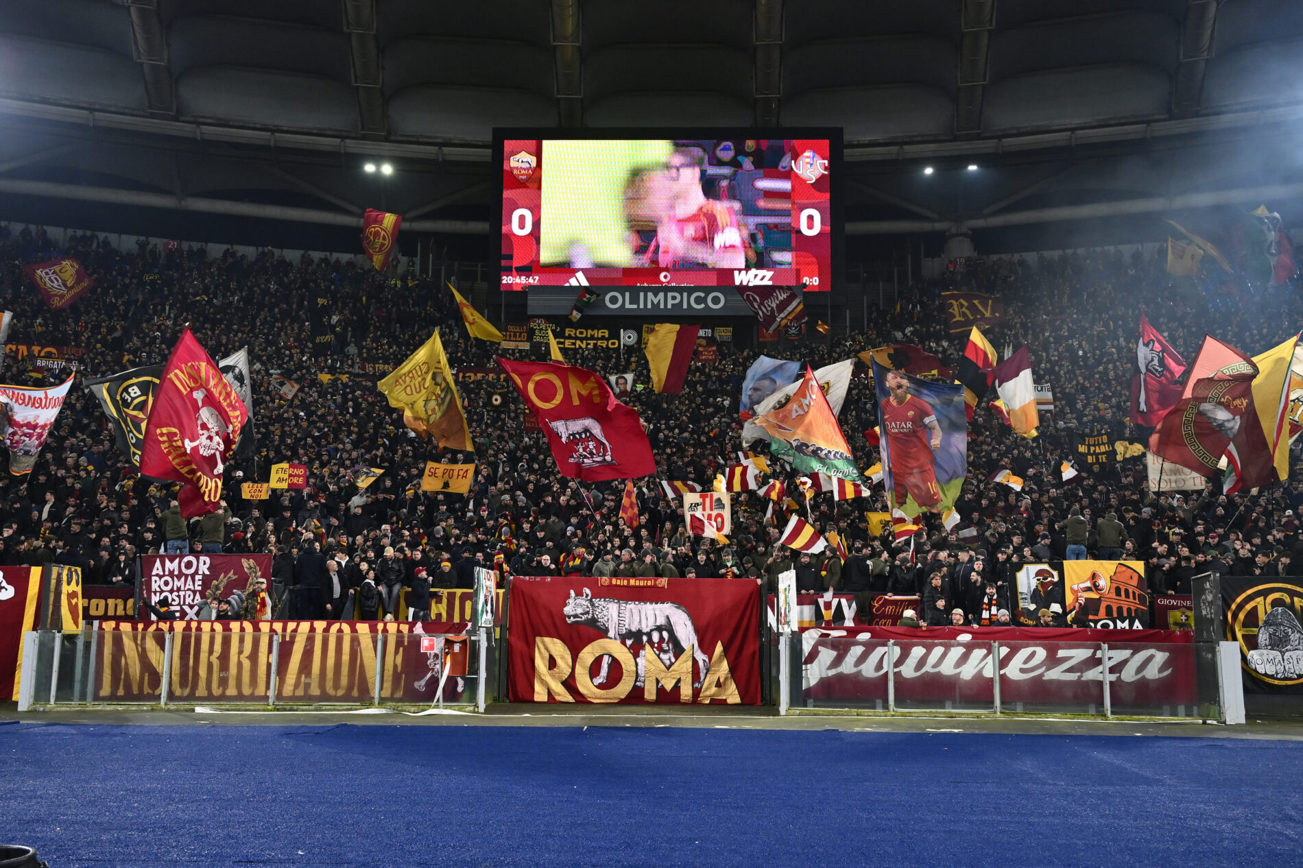 Roma-Cremonese: tifosi Roma, Curva Sud