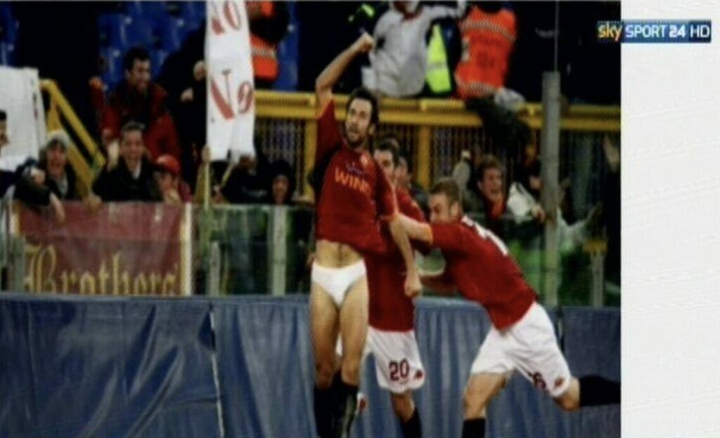 Roma-Cagliari, Vucinic