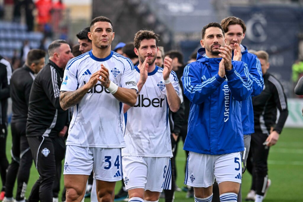 Serie A, Cagliari-Como: esultanza Como