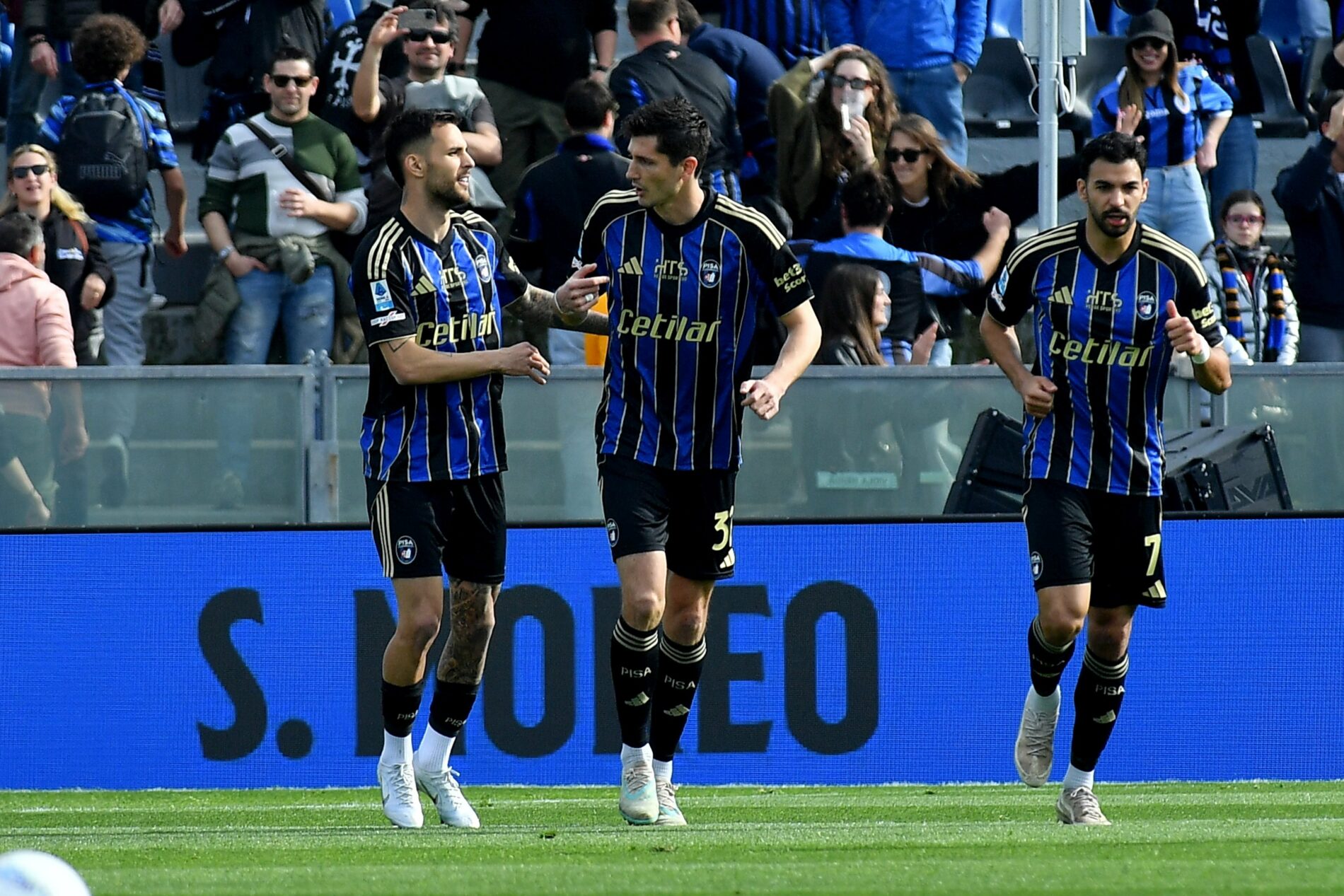Serie A, Pisa-Cagliari: esultanza Pisa