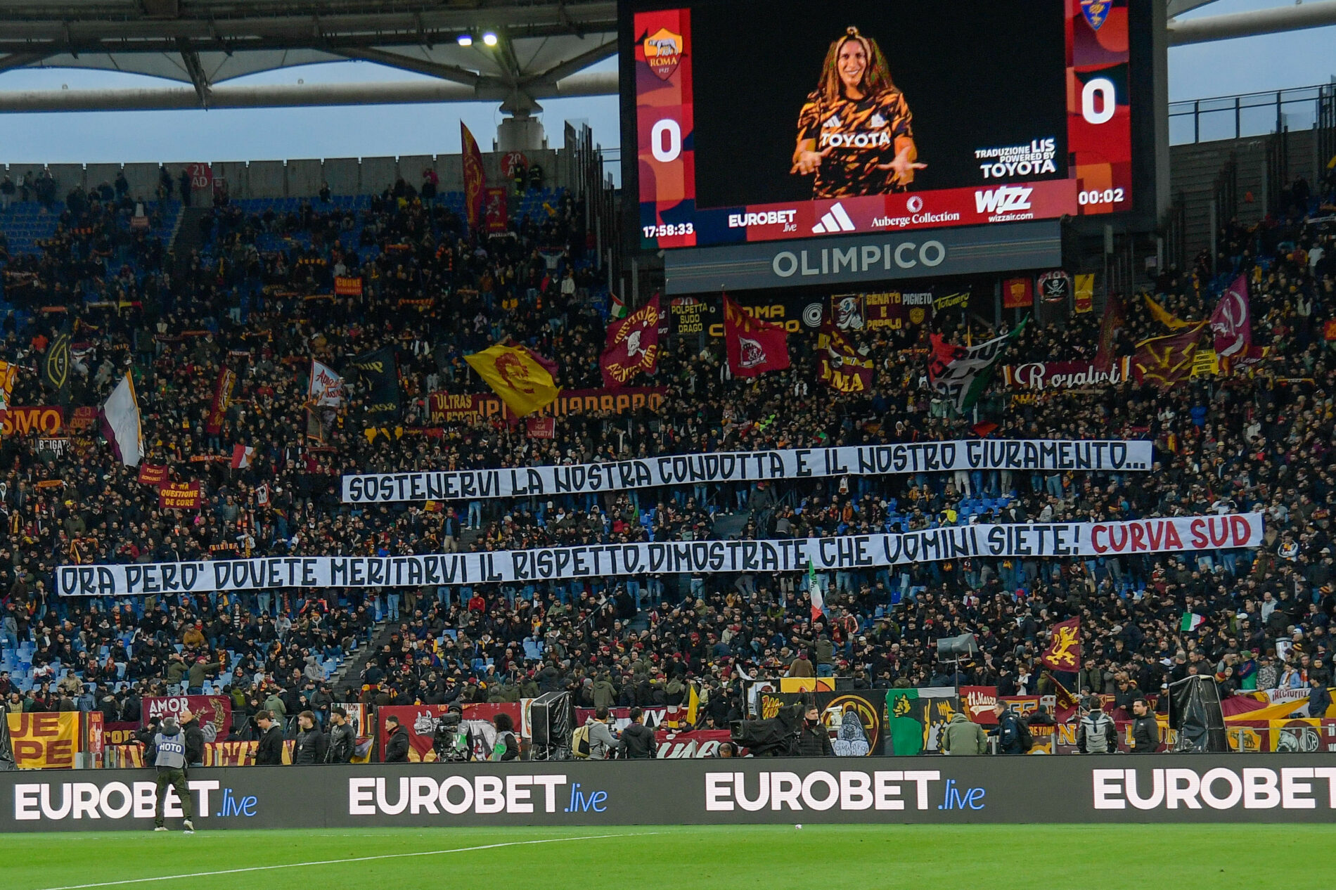 Striscione Roma-Lecce, Curva Sud, Tifosi