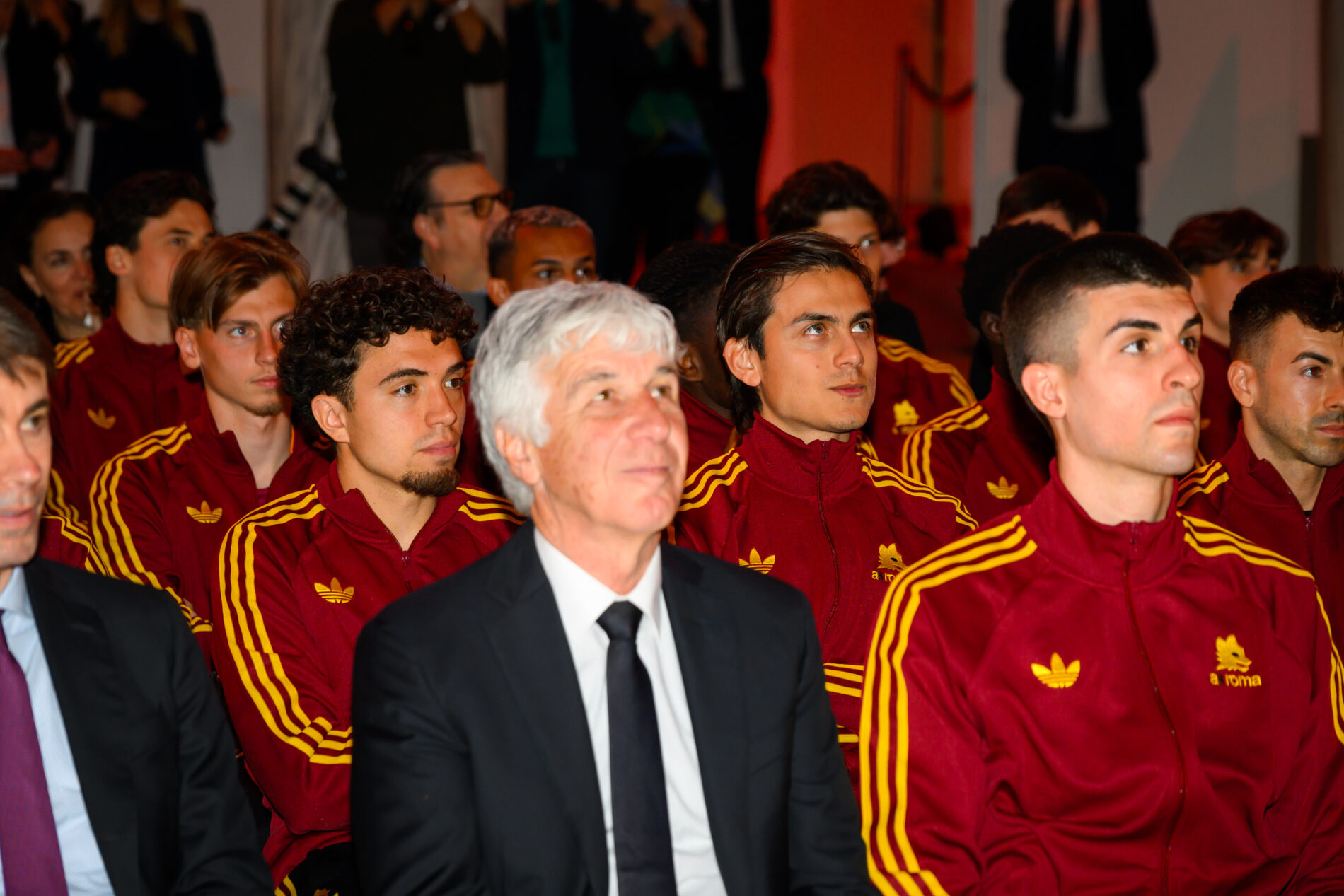 Evento di presentazione del main sponsor: Gian Piero Gasperini e la squadra
