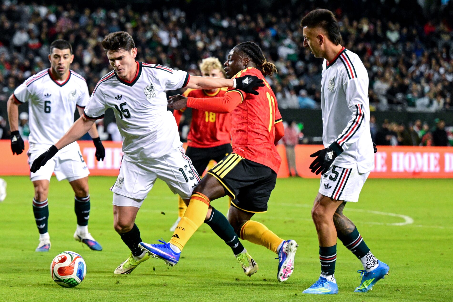 Amichevoli internazionali, Messico-Belgio: Israel Reyes, Jeremy Doku
